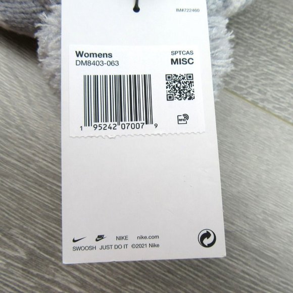 Nike Sportwear Snow Leopard Womens Pom Beanie One Size NEW - Picture 9 of 10